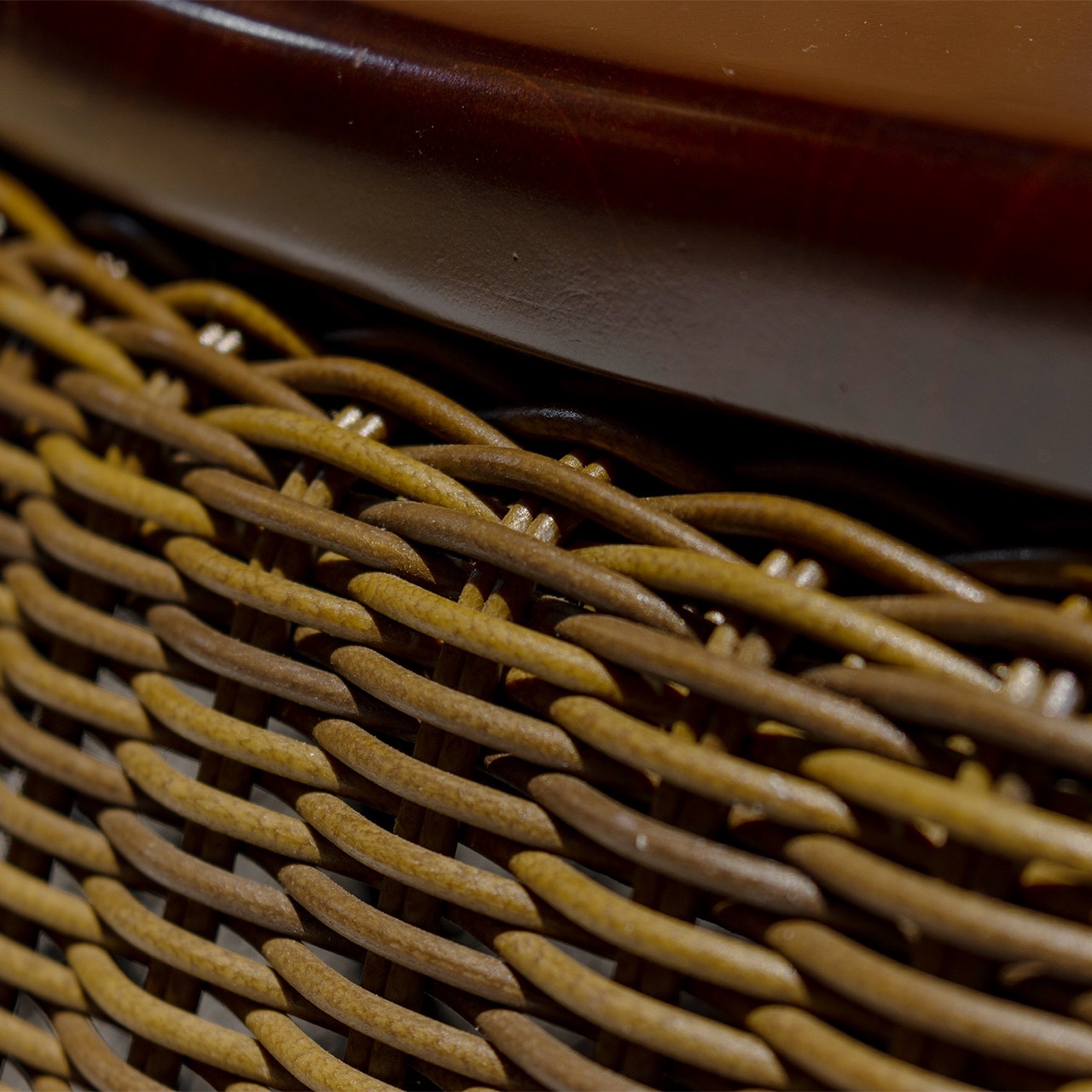 CENTERPIECE COFFEE TABLE - Image 7